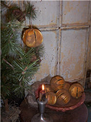 Cloved Pomander Ornaments-