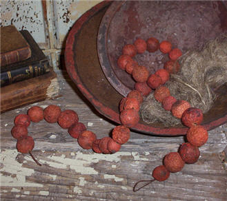 Wrinkle Pod Garland - orange-